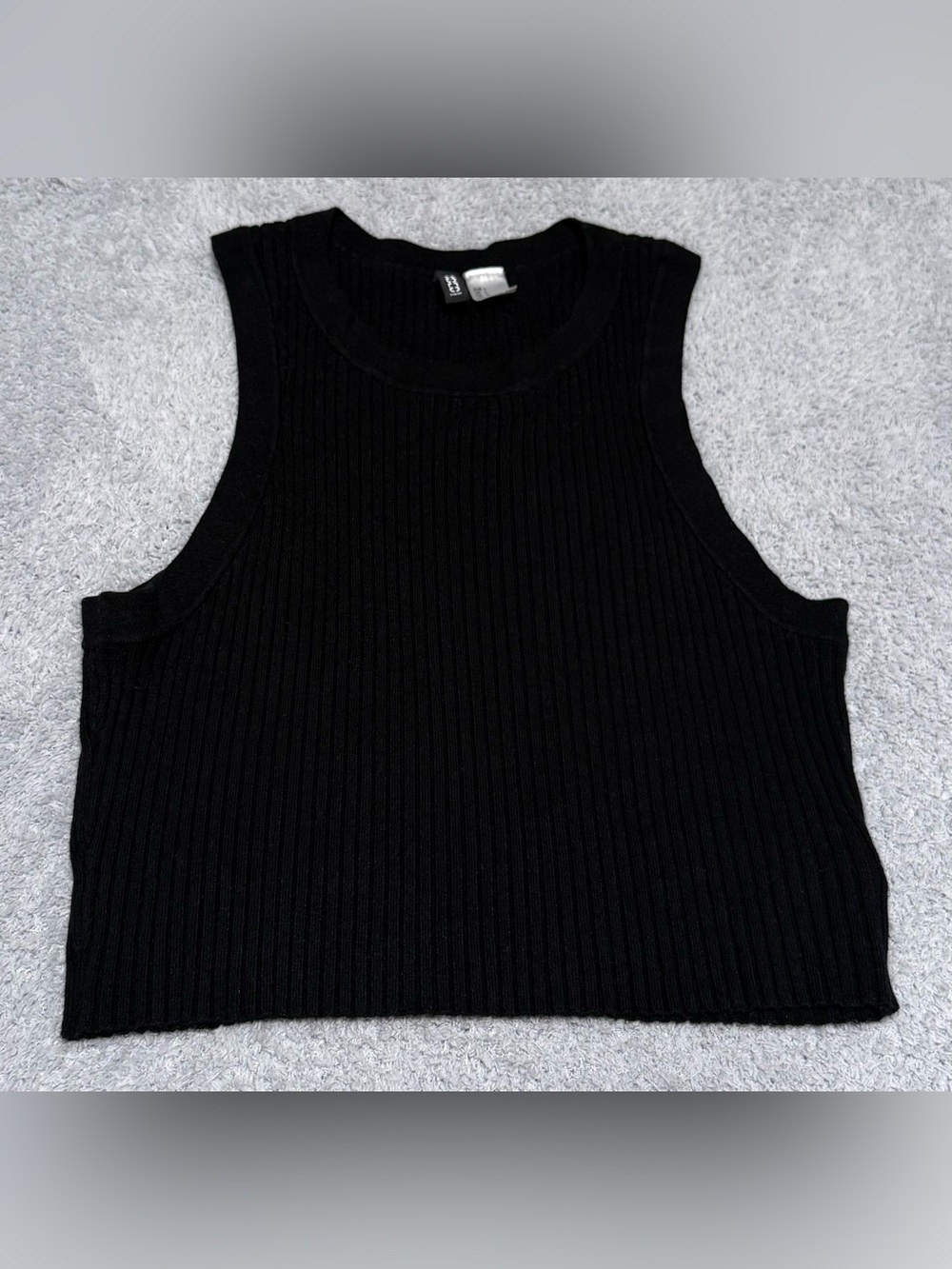 H&M Divided Women's Black Ribbed Knit Cropped Tank Top Size Large